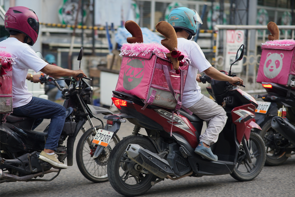 Cebu foodpanda riders hit the road in full holiday spirit, reminding communities that joy can be delivered anywhere